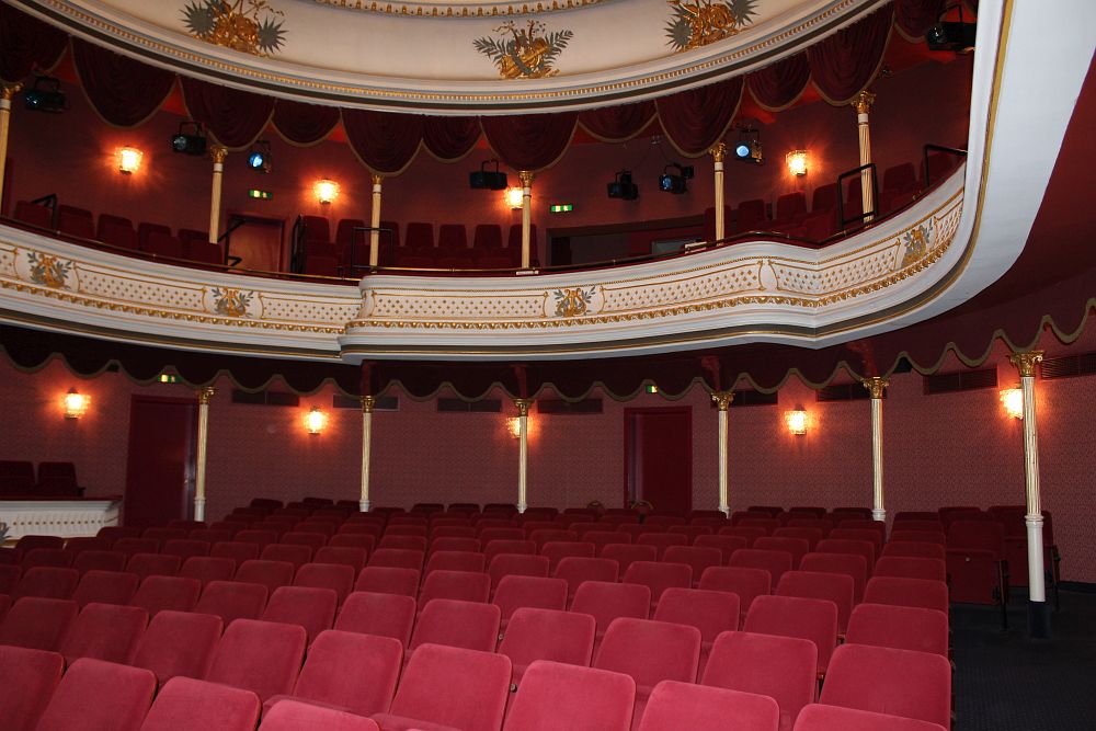 Kurtheater Innen