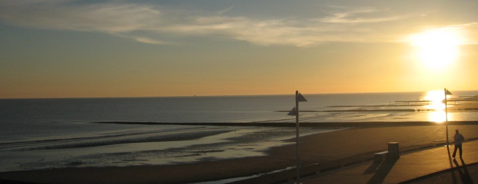 Strandspaziergang in der Abendsonne